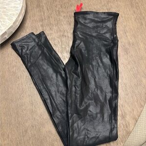 Spanx shiny Leggings Womens Size M NEW Dark Palm black  Stretch Shaping